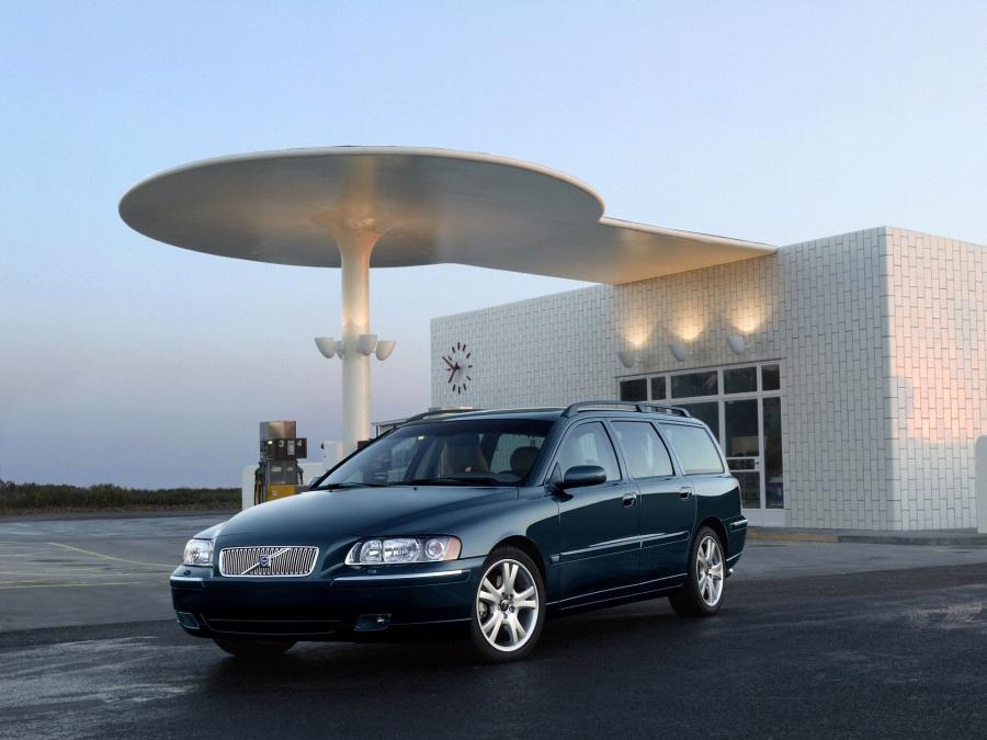  Volvo V70 T5 2005 года  (фото 3 из 9)